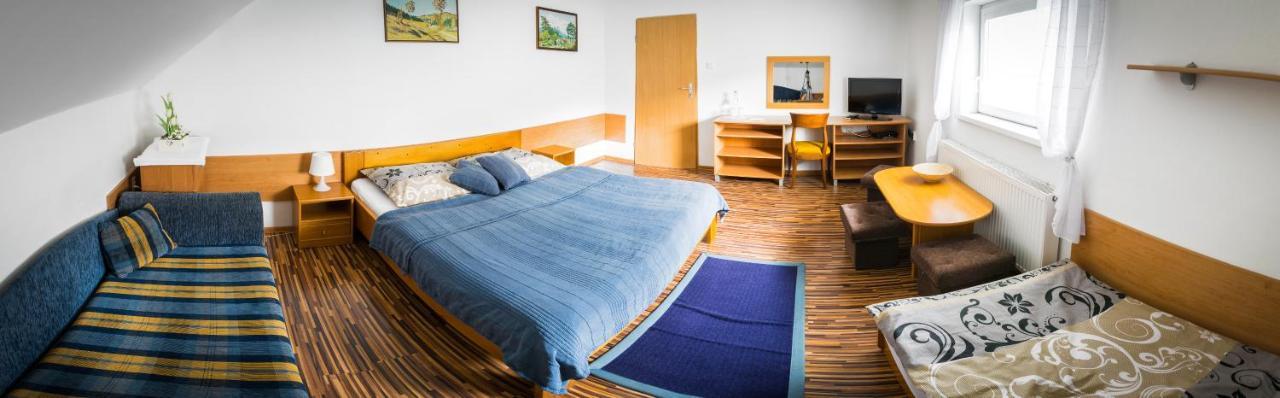 Penzion Marco Polo Vrútky Exterior foto
